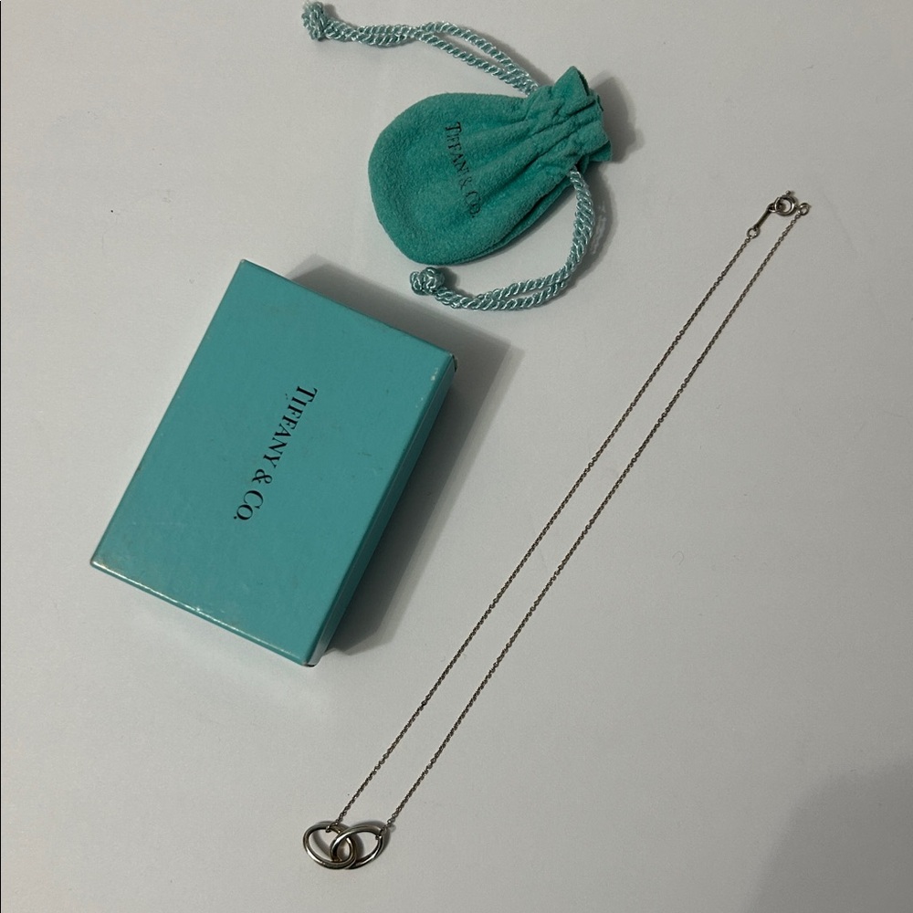 ⭐️Tiffany & Co Necklace Love Knot⭐️